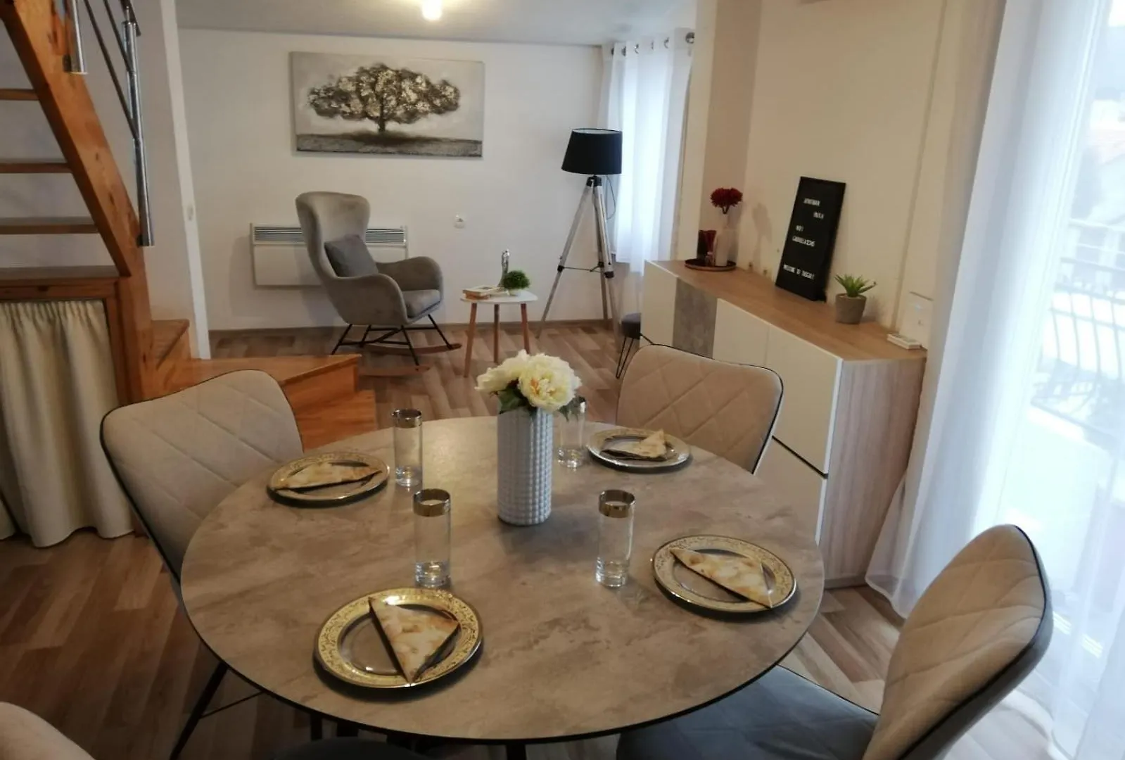 Apartments Paola Trogir 0*,